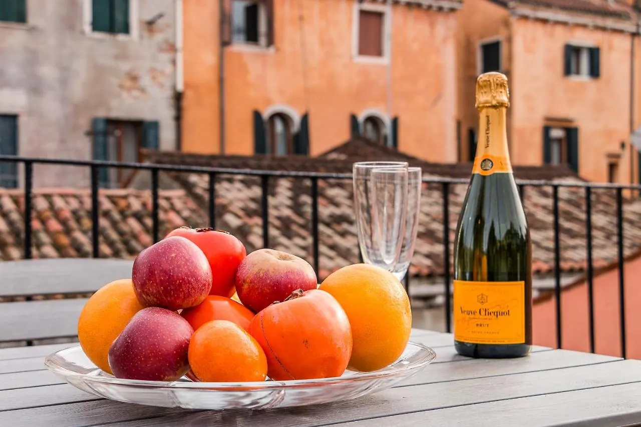 Venetian New Style @ Ca' D'Oro Apartment